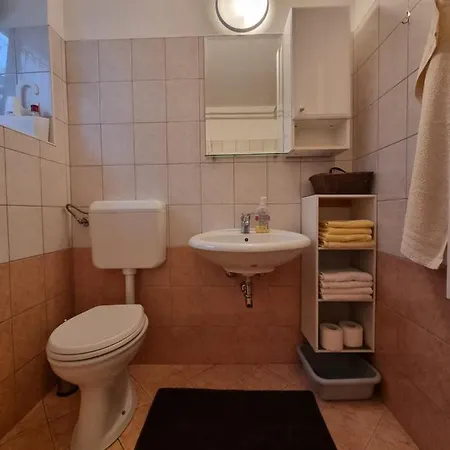 Apartma Rutar טולמין